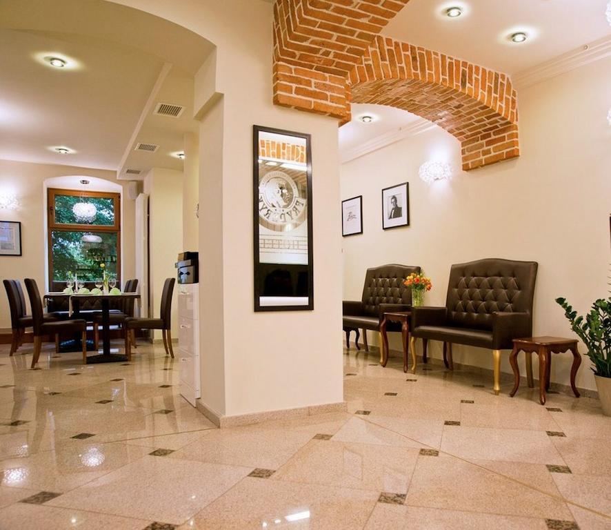 Hotel Fryderyk Nysa Luaran gambar