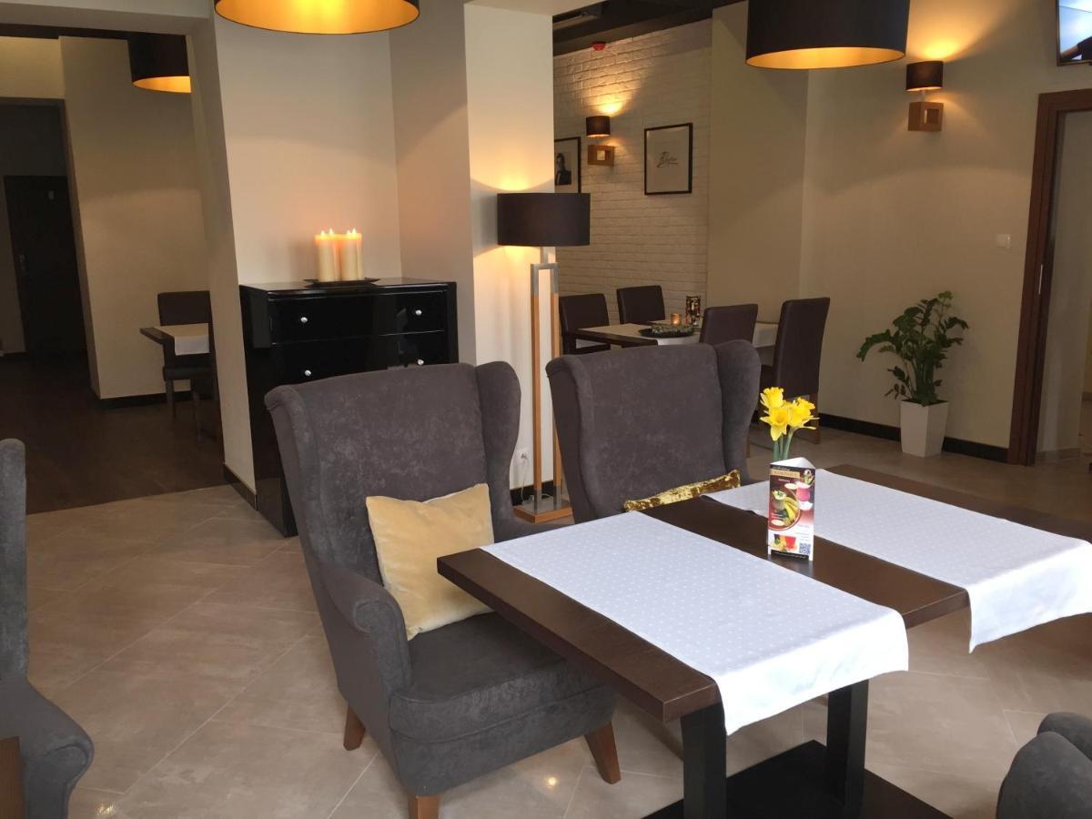 Hotel Fryderyk Nysa Luaran gambar
